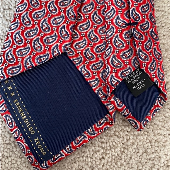 Ermenegildo Zegna red and blue paisley tie - Picture 3 of 4